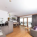Aparthotel Gruenholz Muhlbach Am Hochkonig