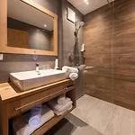 Gruenholz 4*