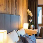 Gruenholz Aparthotel 4*