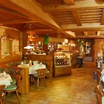 Aparthotel Gruenholz 4*