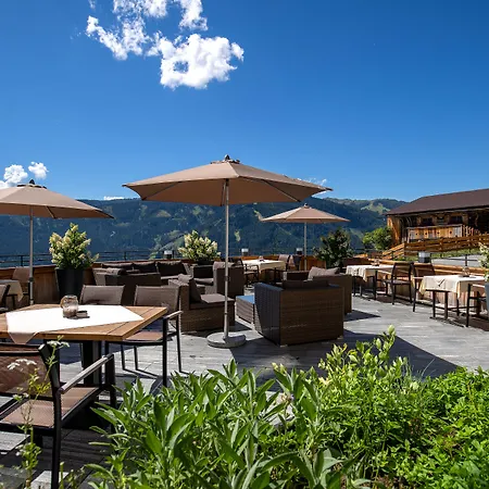 Gruenholz Mühlbach am Hochkönig