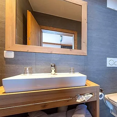 Grünholz Apartahotel