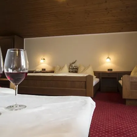 Gruenholz Mühlbach am Hochkönig