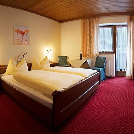 Gruenholz Apartmanhotel 4*