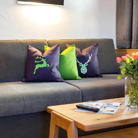 Gruenholz Mühlbach am Hochkönig